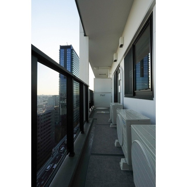 13/19 バルコニー