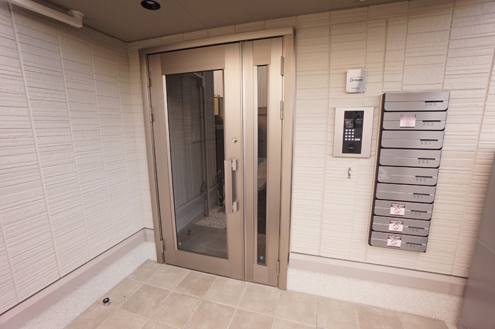 19/20 エントランス