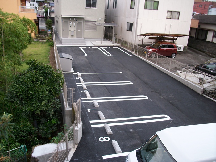 16/17 駐車場