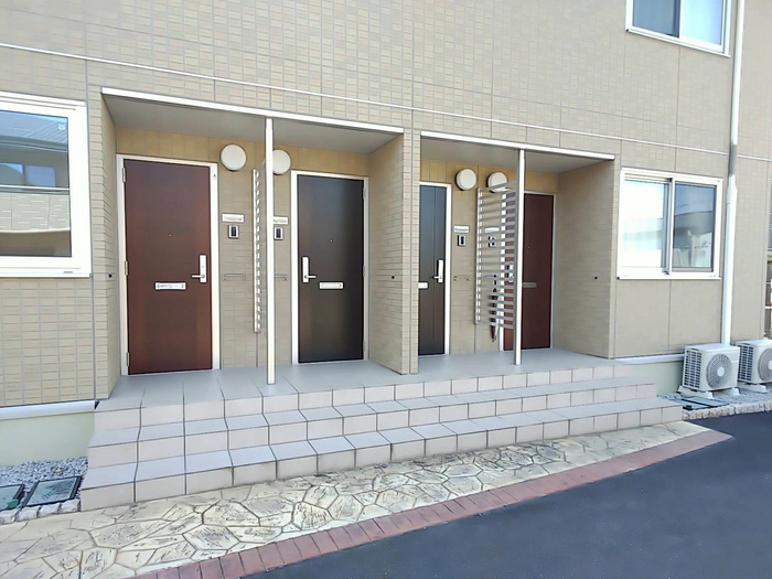 19/23 エントランス