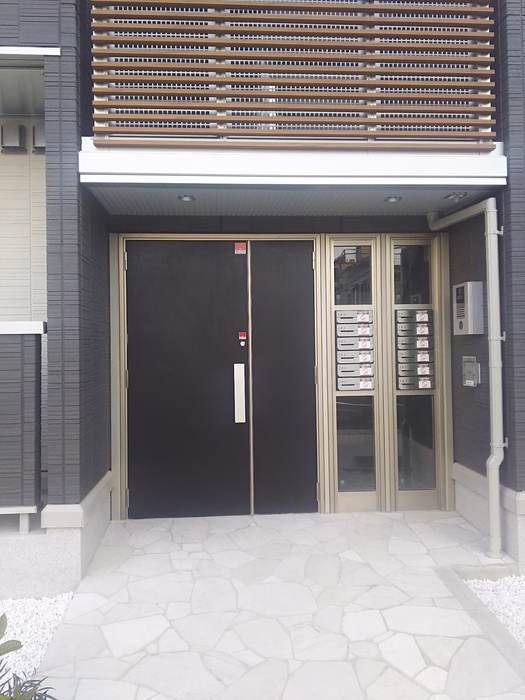 2/3 エントランス