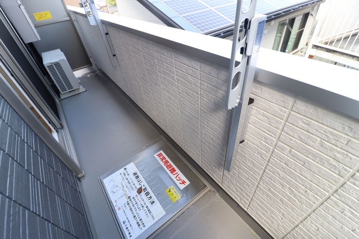 16/23 バルコニー