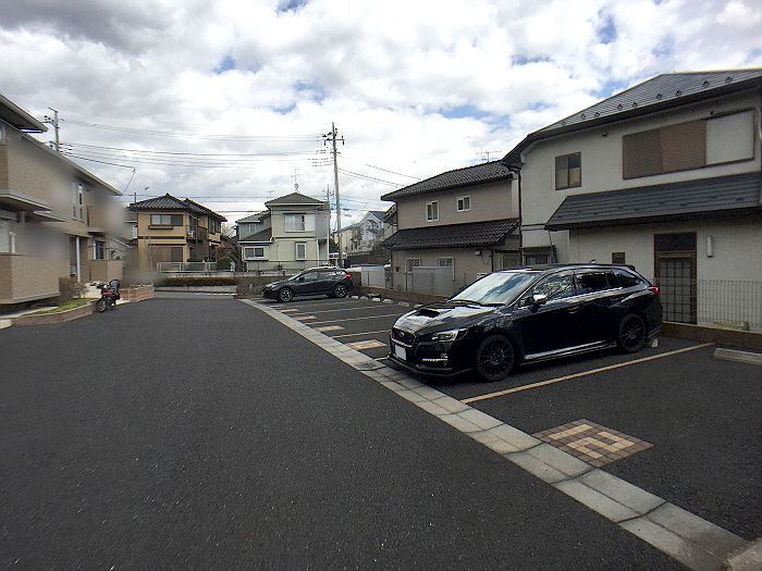 16/16 駐車場