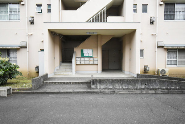 15/21 エントランス