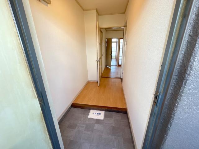 13/27 玄関