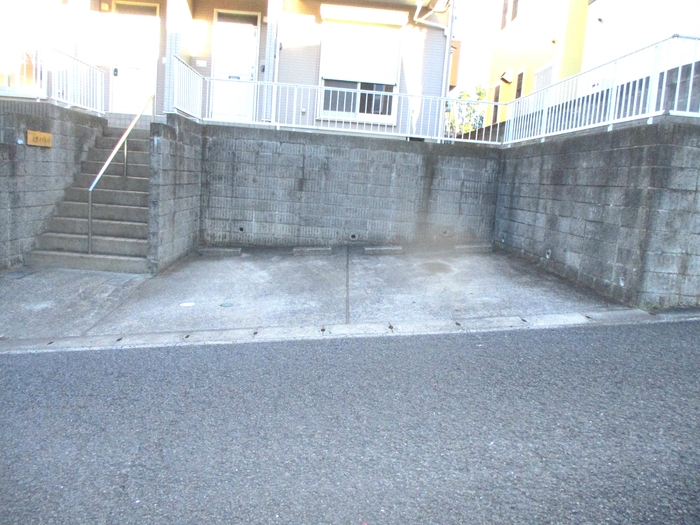 15/19 駐車場