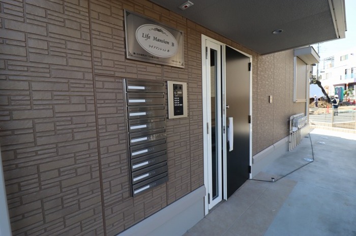 2/4 エントランス