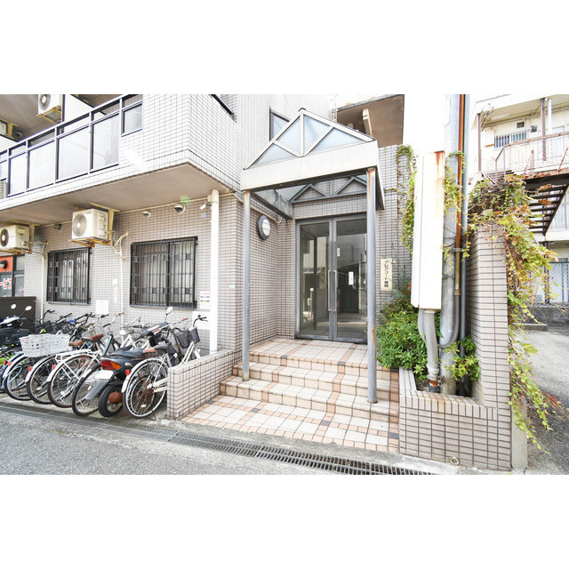 24/24 エントランス