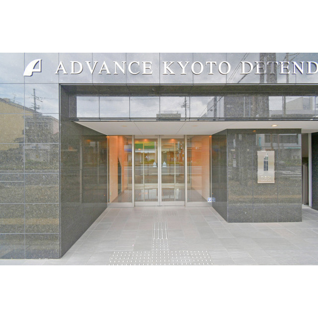 26/30 エントランス