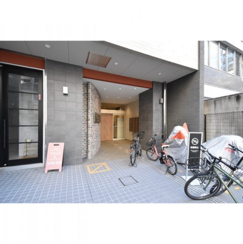 17/25 エントランス