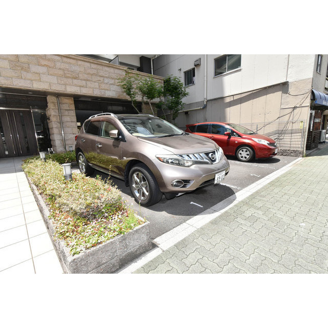 26/30 駐車場