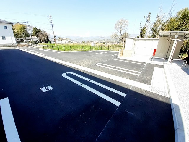 14/20 駐車場