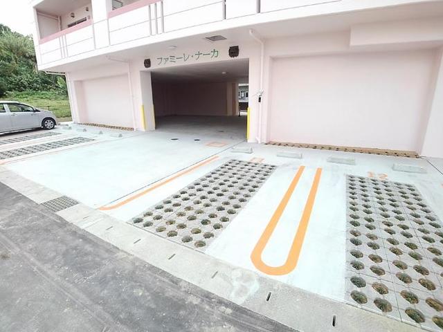 14/19 駐車場