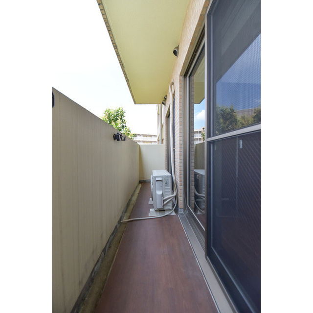 18/27 バルコニー