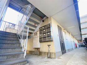 2/2 エントランス