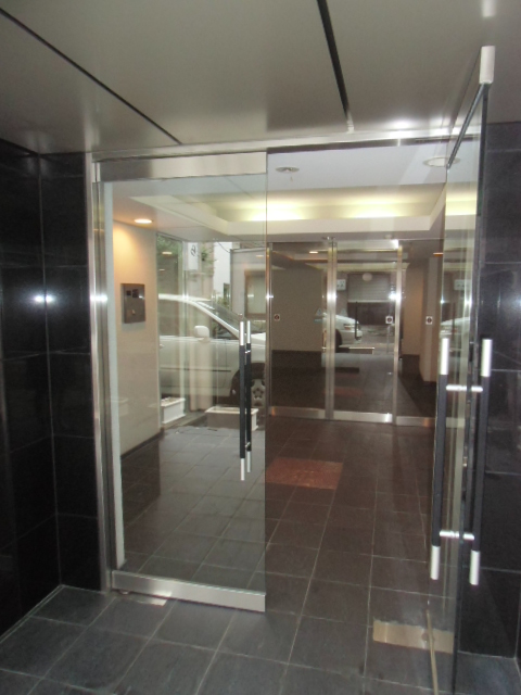 22/30 エントランス