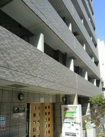 2/2 エントランス