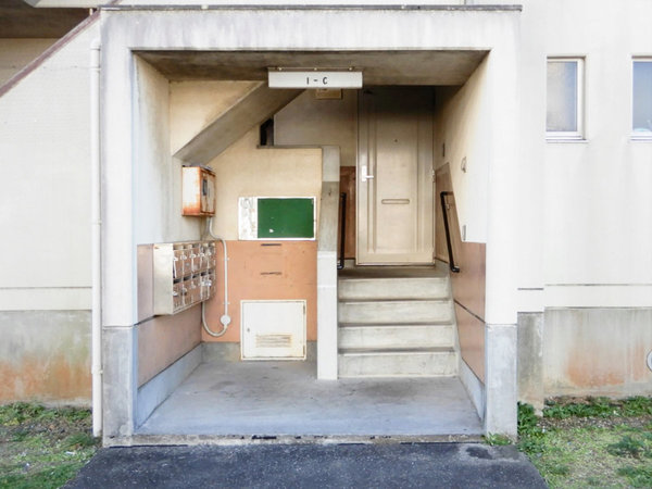 16/17 エントランス