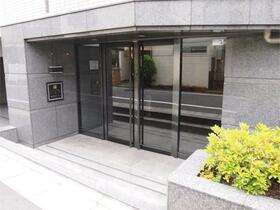 16/16 エントランス