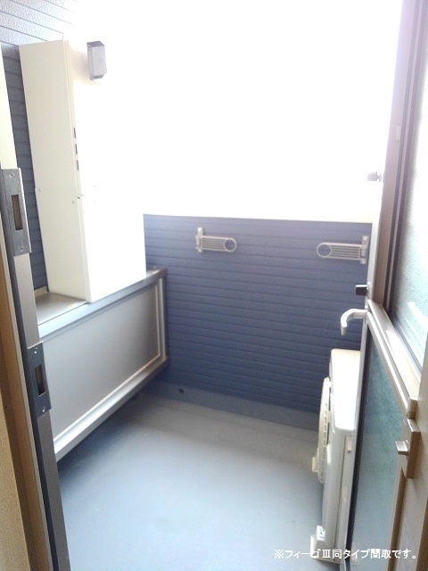 13/22 バルコニー