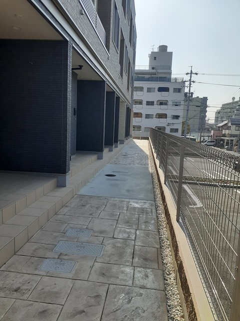 14/20 エントランス