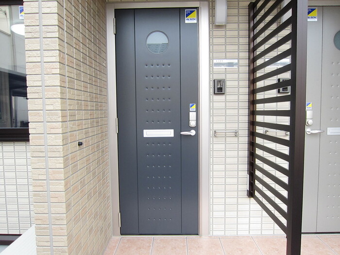 19/30 エントランス