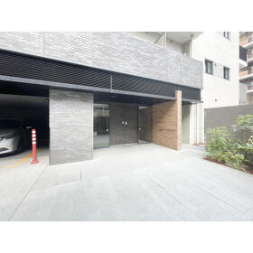 15/16 エントランス