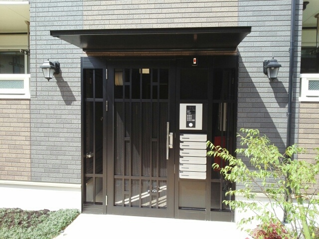 14/20 エントランス