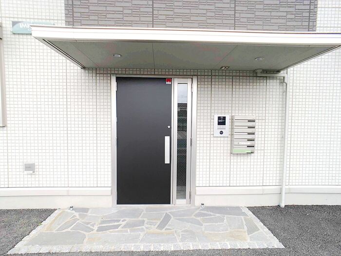 2/2 エントランス