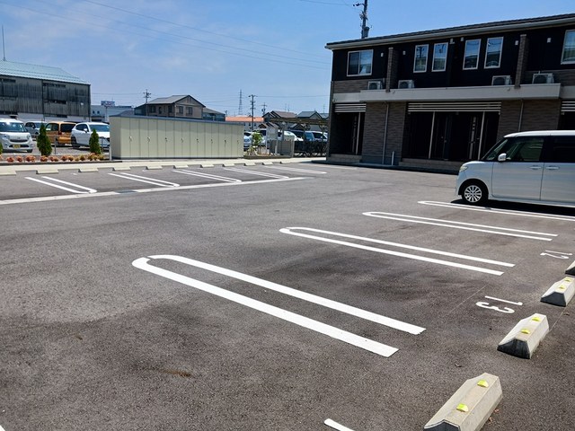 14/20 駐車場