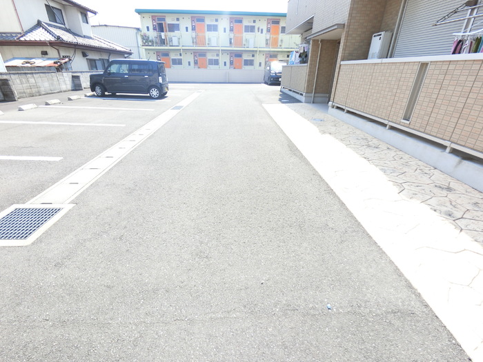 18/22 駐車場