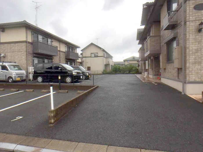 18/22 駐車場