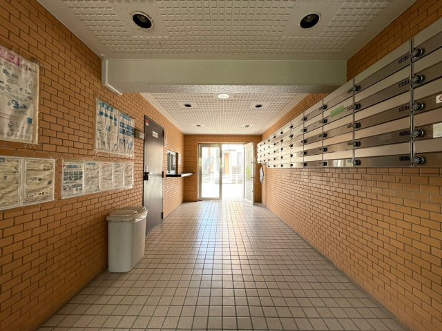 24/26 エントランス