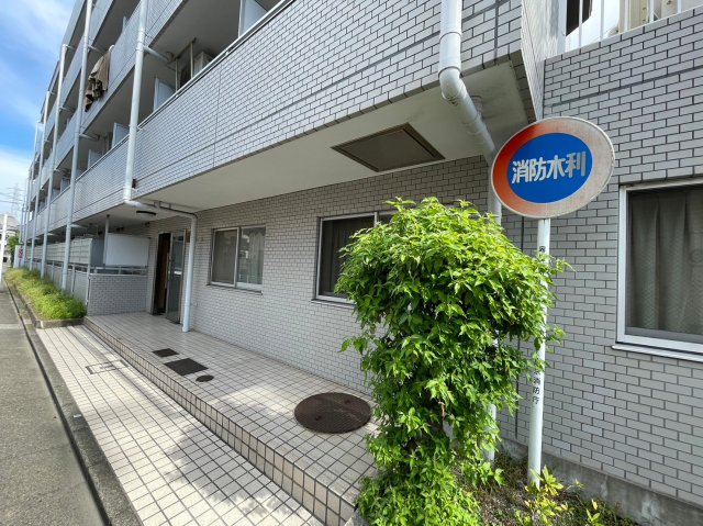 25/26 エントランス