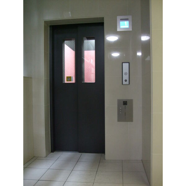 13/13 エントランス