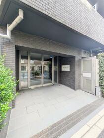 14/14 エントランス