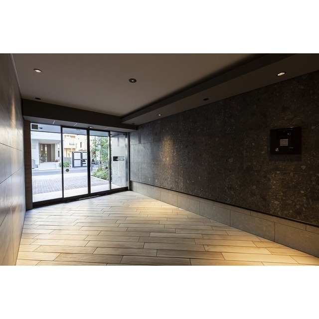 18/20 エントランス