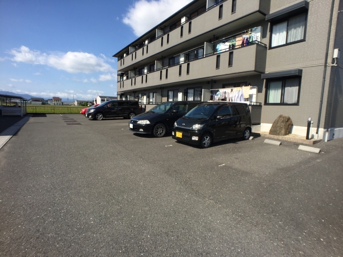 16/19 駐車場