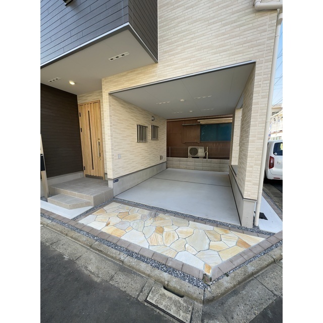 16/16 駐車場