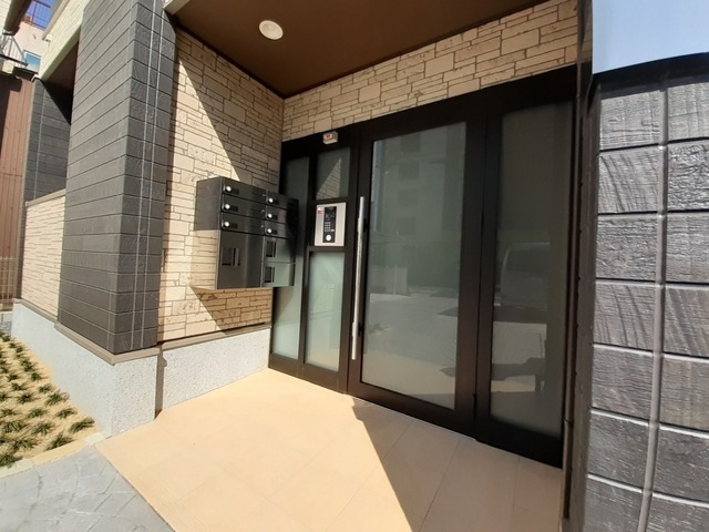 14/20 エントランス