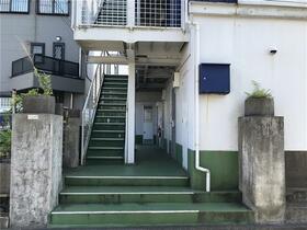 16/20 エントランス
