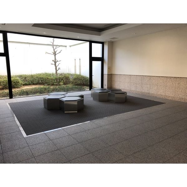 3/10 エントランス