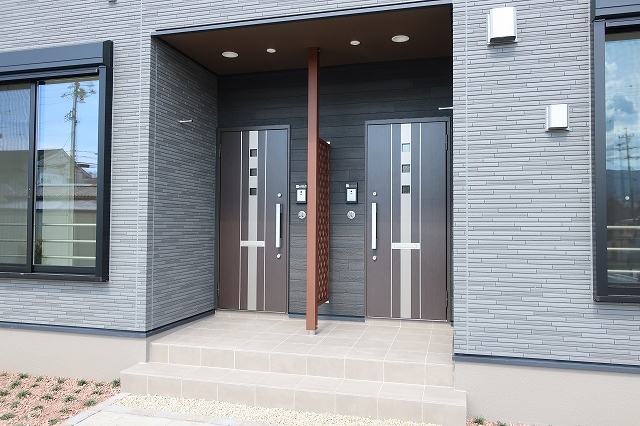 14/20 エントランス