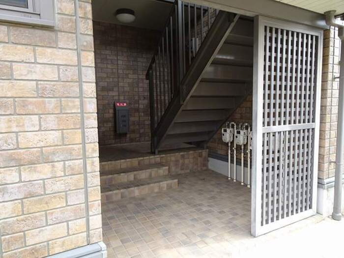 17/19 エントランス