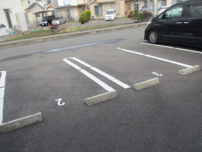 2/5 駐車場