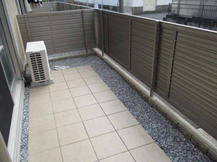 13/19 バルコニー