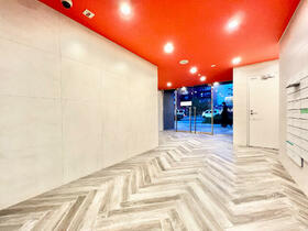 18/18 エントランス