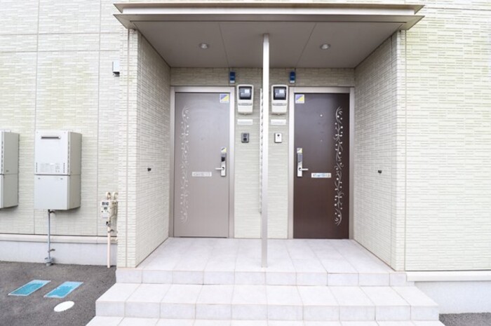 17/23 エントランス