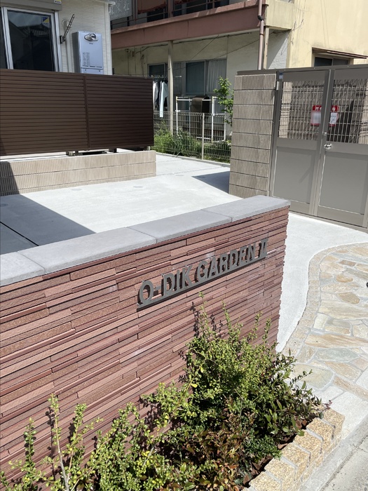 18/21 エントランス