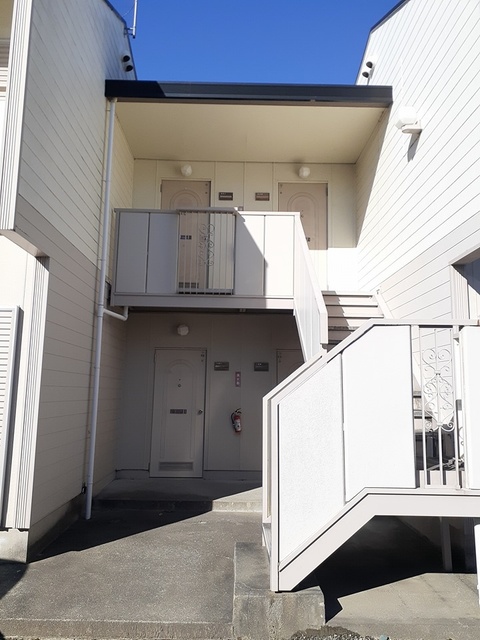 18/25 エントランス